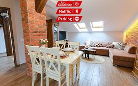 Bronowicka Premium Apartment - 52m2 with private parking